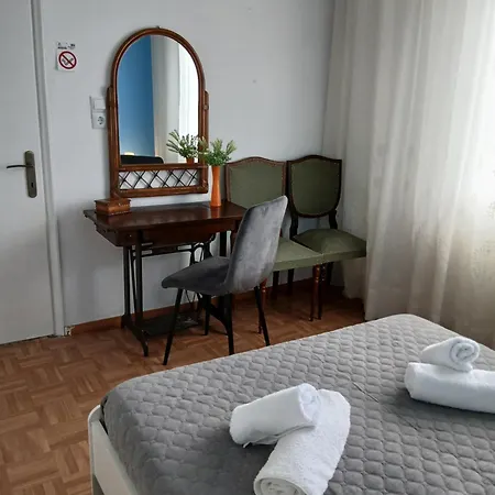 Chrysafenia's House * Mandraki (Macedonia)