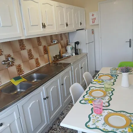 Chrysafenia's House Holiday home *